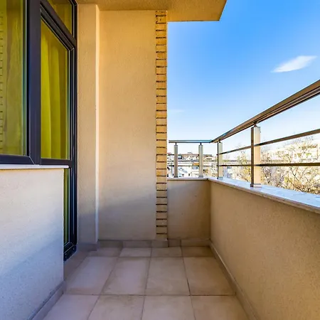 Radiant Retreat - Bright 1bd Haven In By Flat Mаnager Plowdiw