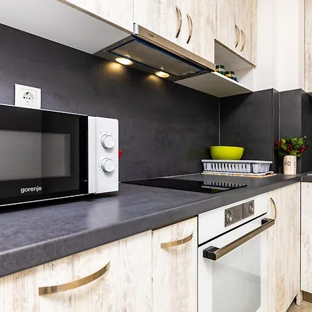 Apartment Radiant Retreat - Bright 1bd Haven In By Flat Mаnager *