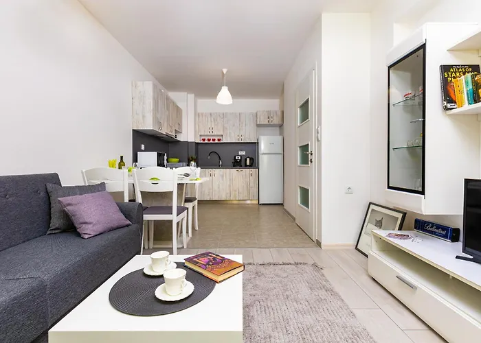 شقة Radiant Retreat - Bright 1bd Haven In By Flat Mаnager بلوفديف