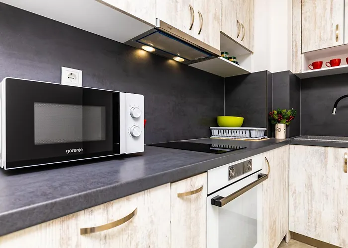 شقة Radiant Retreat - Bright 1bd Haven In By Flat Mаnager *